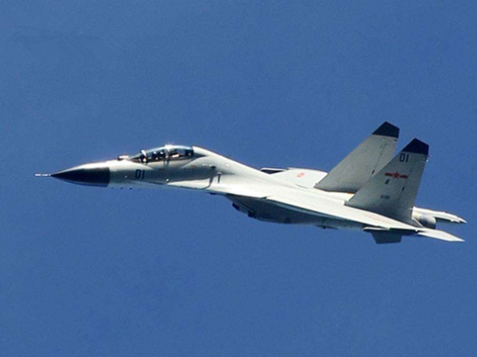 殲-11D戰(zhàn)斗機(jī)，中國(guó)空中力量的璀璨明珠，殲-11D戰(zhàn)斗機(jī)，中國(guó)空中力量的耀眼明珠