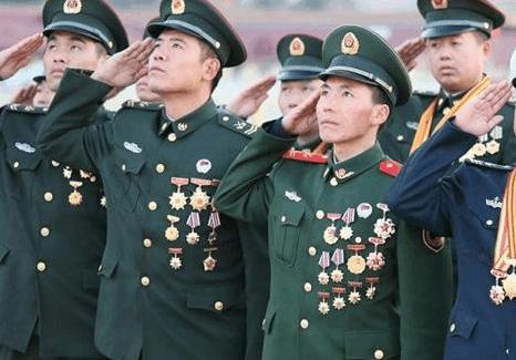 軍士長是什么級別?深入了解軍士長的職責(zé)與地位,軍士長的職責(zé)與地位,揭秘軍士長的級別與角色