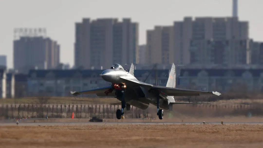 殲-11B戰斗機參數詳解，殲-11B戰斗機性能參數全面解析