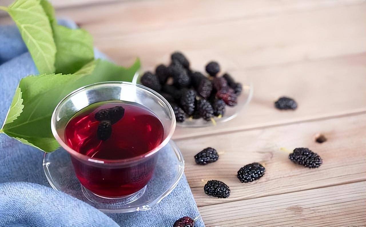 桑葚干泡水喝的禁忌——了解并避免潛在風險,桑葚干泡水喝的禁忌,潛在風險需警惕