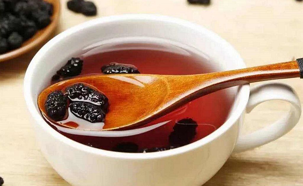 桑葚干泡水喝的禁忌——了解并避免潛在風險,桑葚干泡水喝的禁忌,潛在風險需警惕