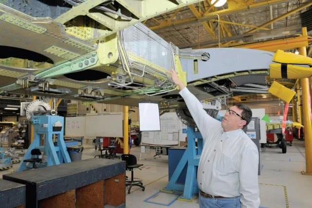 揭秘A-10攻擊機，強大的空中霸主，揭秘強大空中霸主，A-10攻擊機深度解析