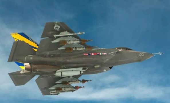 殲-35官方介紹，新一代艦載戰(zhàn)斗機(jī)的卓越性能，殲-35新一代艦載戰(zhàn)斗機(jī)卓越性能介紹