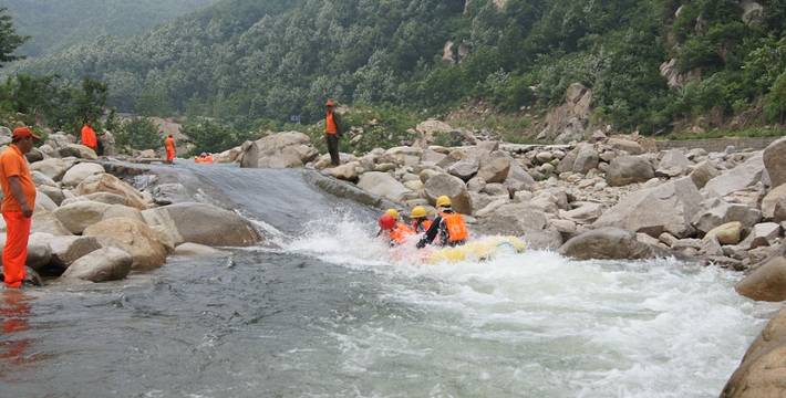 堯山漂流,盡享激流勇進的探險之旅,堯山漂流,激流勇進的探險之旅體驗