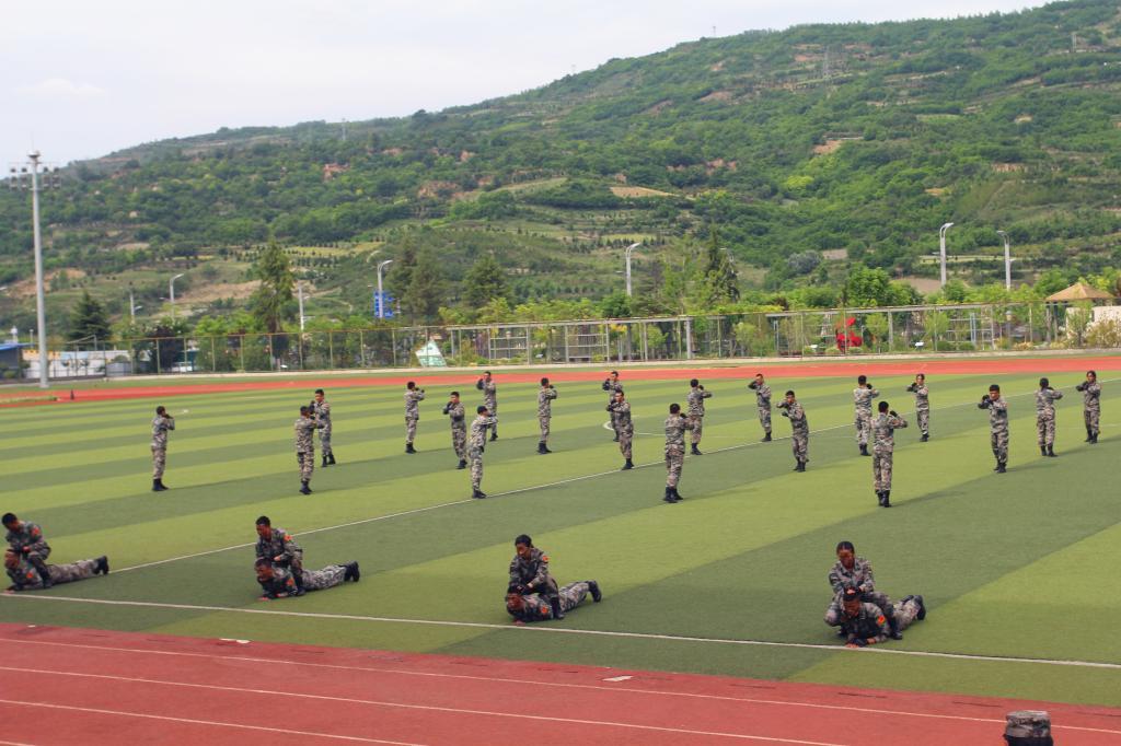 免費(fèi)征兵咨詢,全天候在線,為您解答疑惑,免費(fèi)征兵咨詢?nèi)旌蛟诰€答疑解惑