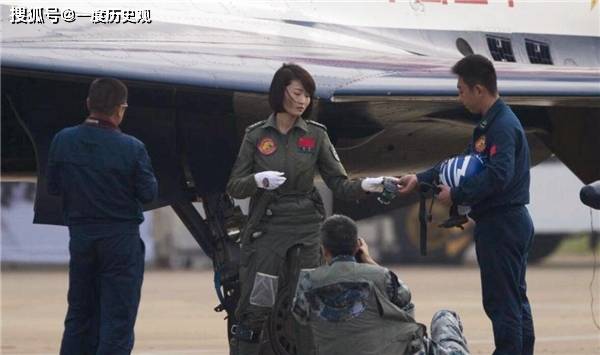 關于殲-10女飛行員意外身亡的真相揭秘,揭秘殲-10女飛行員意外身亡真相