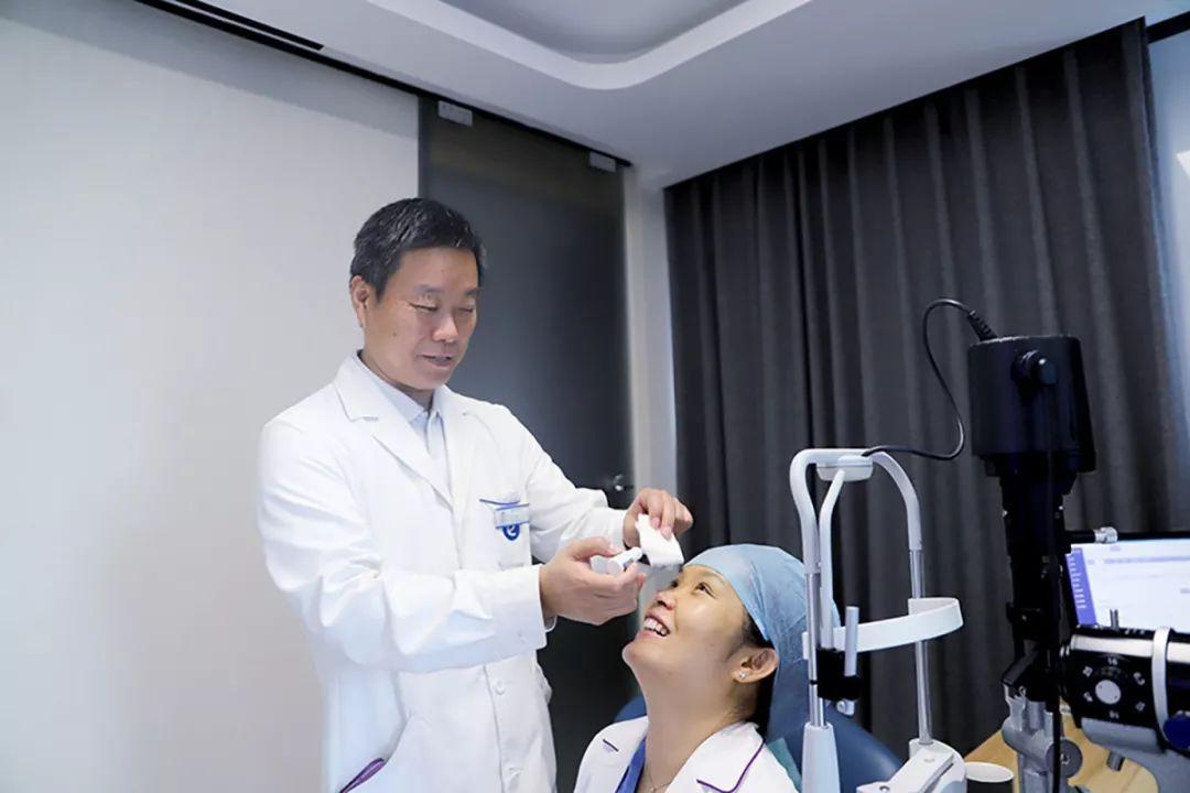 全飛秒激光手術費用詳解,多少錢?,全飛秒激光手術費用詳解,手術費用及費用構成因素解析