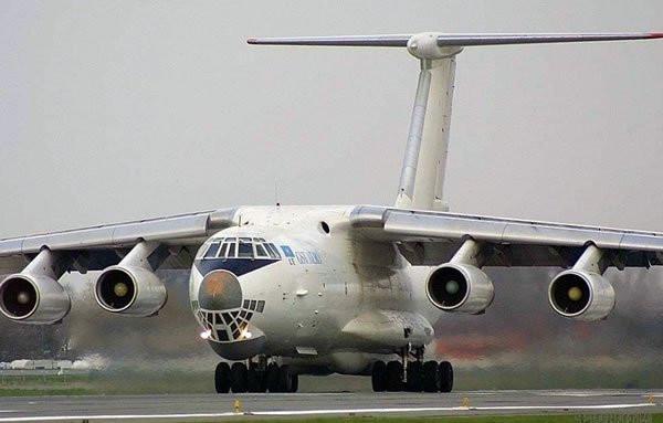 伊爾-76運輸機,航空巨無霸的傳奇故事,伊爾-76運輸機,航空巨無霸的輝煌傳奇