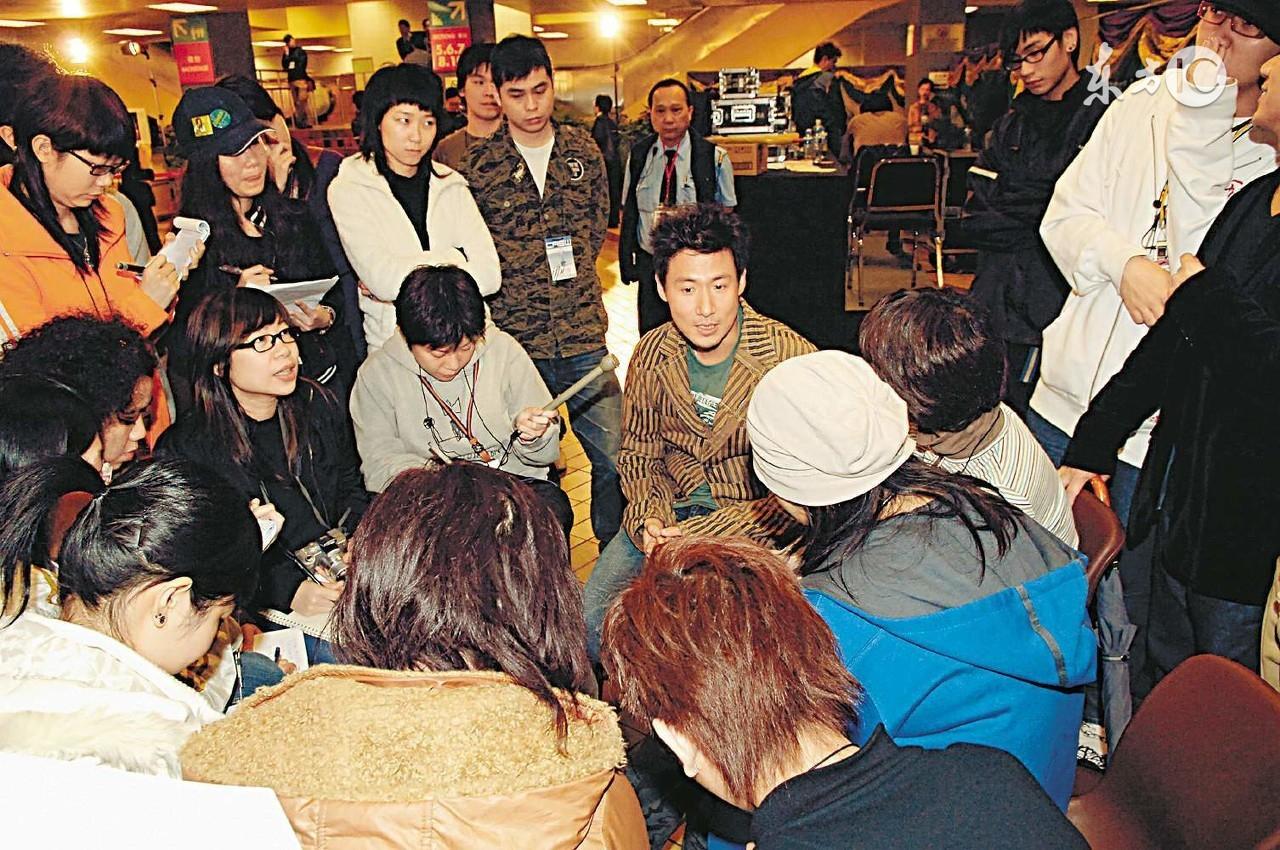 被抱起來撞到哭的緩解方法,被抱起來撞到哭的緩解方法與應對技巧