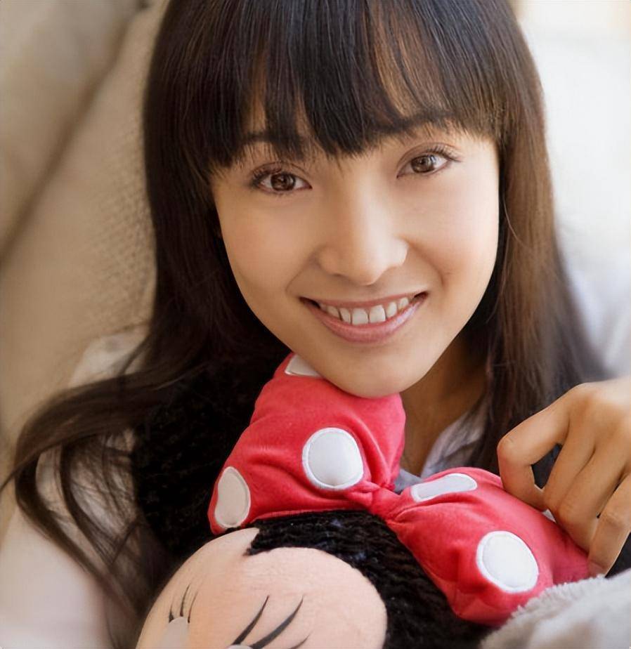 白靜個人資料簡介及其丈夫,白靜個人資料簡介與丈夫一覽