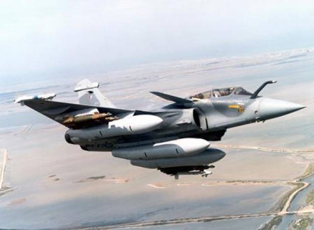 殲-10D已定型，深度解析新一代戰斗機性能與技術特點，殲-10D新一代戰斗機性能與技術特點深度解析