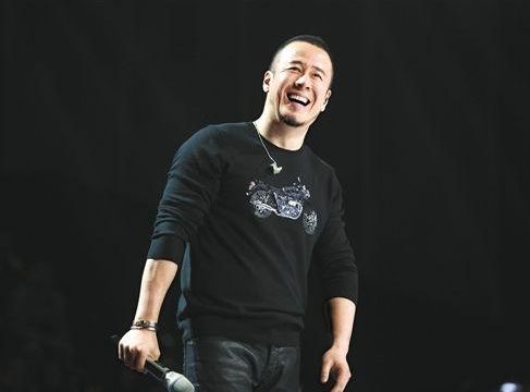 楊坤個(gè)人資料簡(jiǎn)歷,楊坤個(gè)人資料簡(jiǎn)介