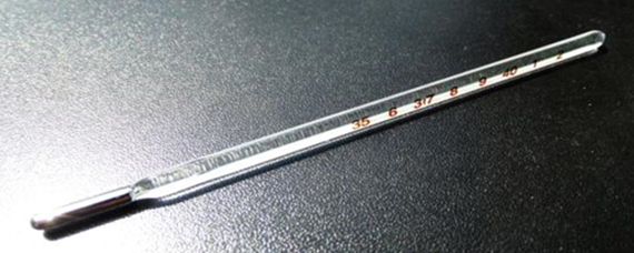 如何正確讀取體溫計(jì),詳細(xì)指南,體溫計(jì)正確讀取指南,一步步教你如何準(zhǔn)確測(cè)量溫度