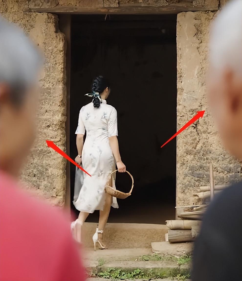 探索游戲世界，他叫我自己玩給他看，探索游戲世界的獨特之旅，自我挑戰與展示的時刻