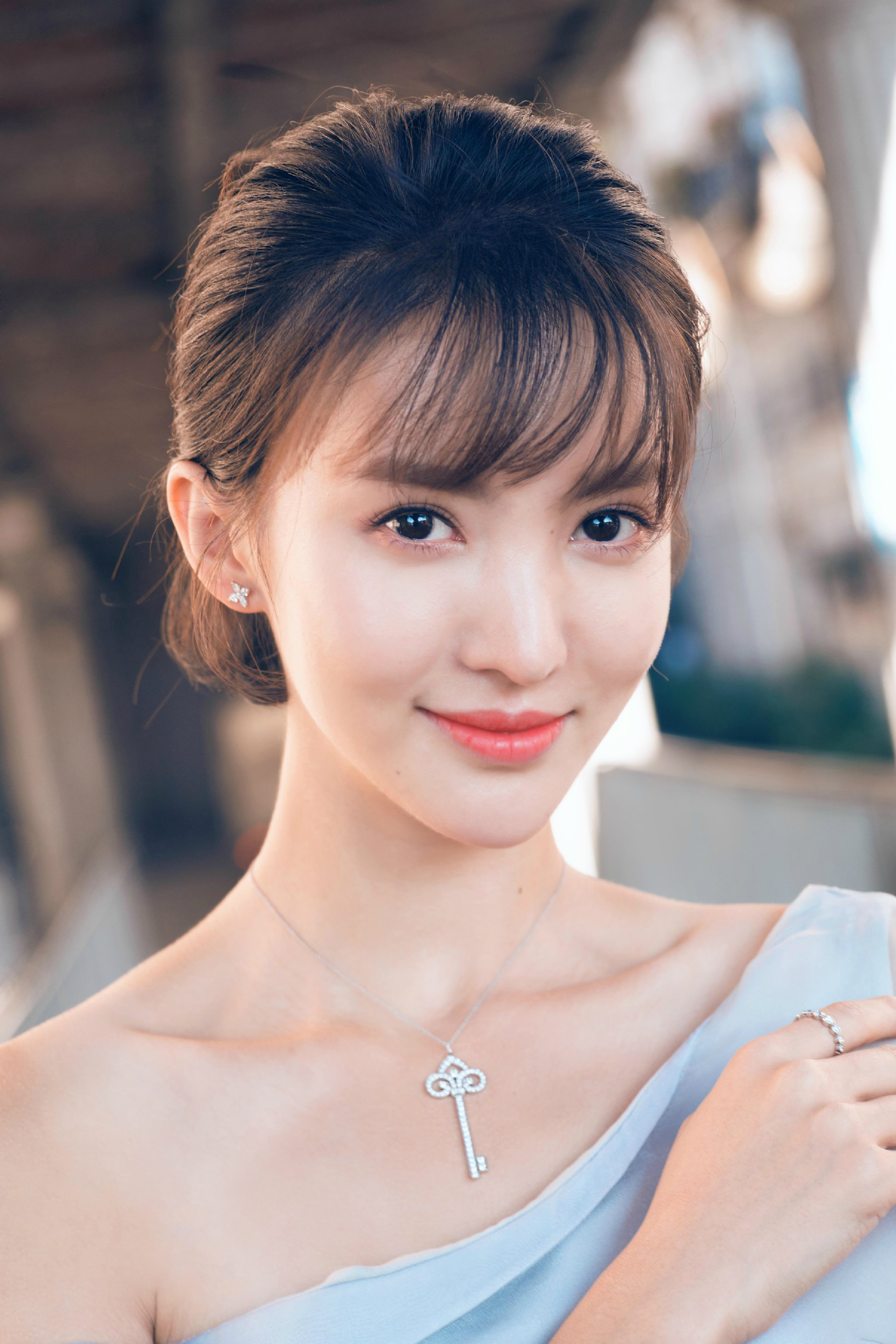 金晨個人資料簡歷——探索一位閃耀明星的旅程，金晨，明星閃耀之旅的個人資料與簡歷探索