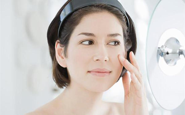 腎病早期眼睛浮腫照片，識別、理解與應對，腎病早期眼睛浮腫詳解，識別、理解與應對方法