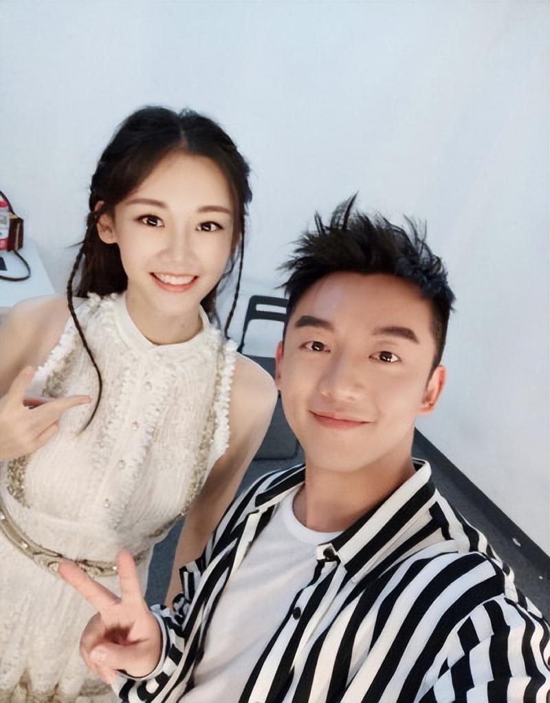 程曉玥大鬧鄭愷工作室,事件背后的真相與解析,程曉玥大鬧鄭愷工作室,事件真相與解析