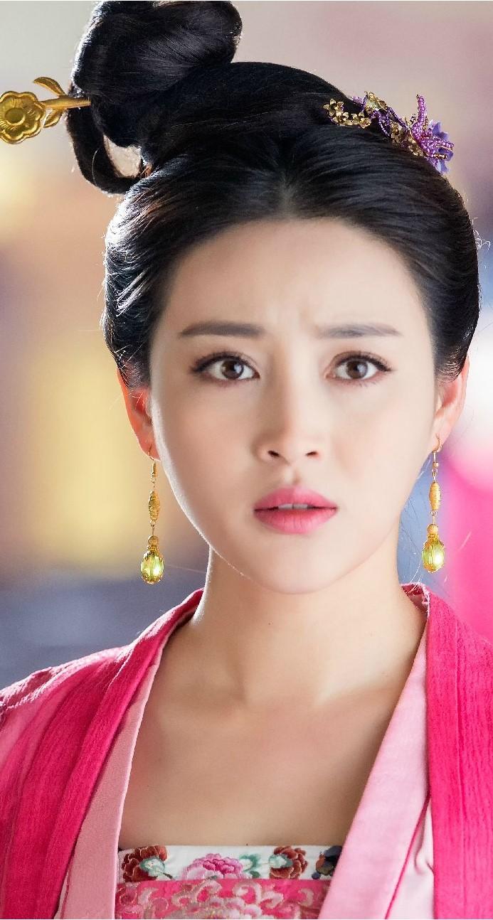 蔣勤勤個(gè)人資料簡(jiǎn)介圖片,蔣勤勤個(gè)人資料簡(jiǎn)介及圖片