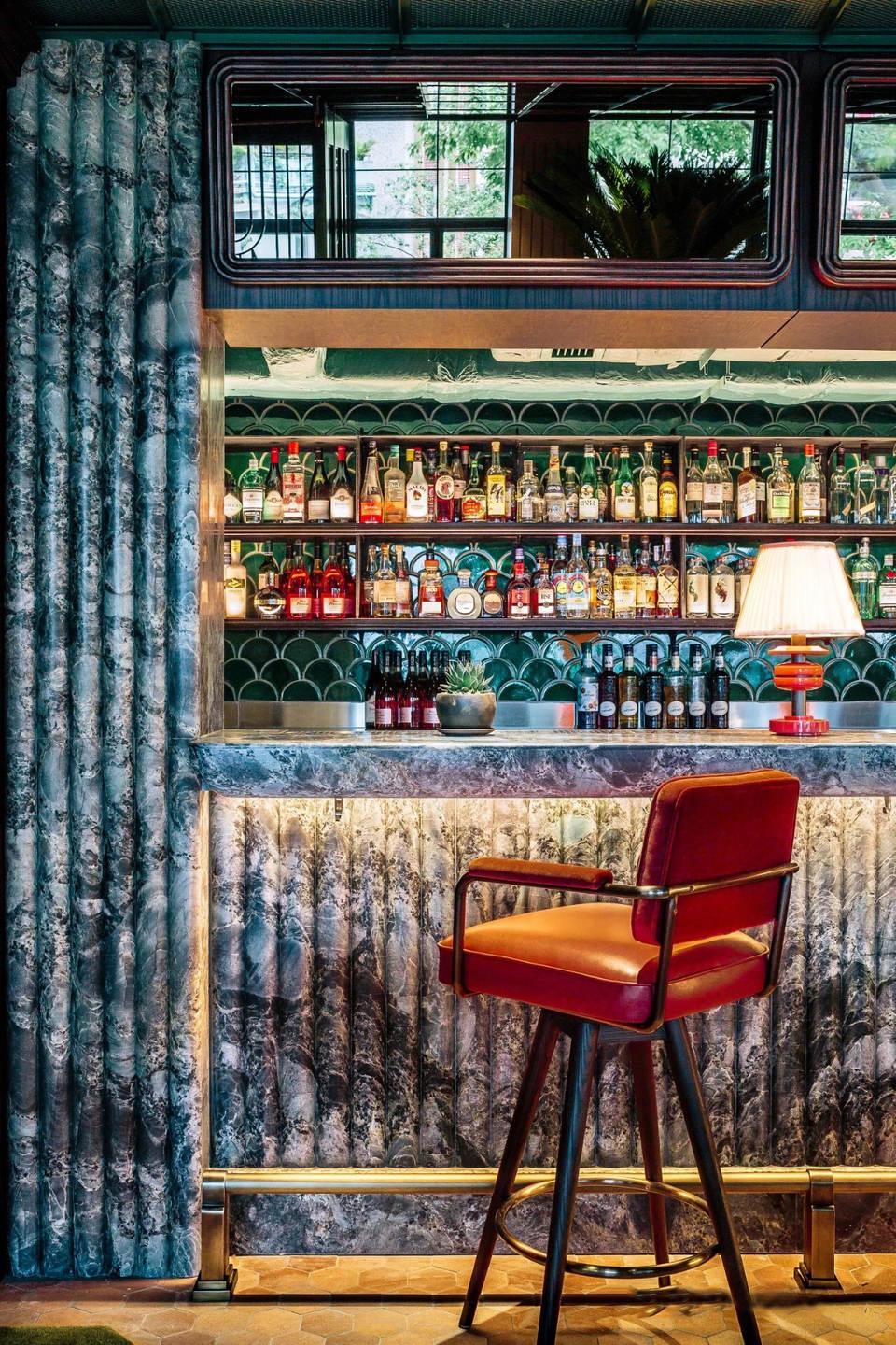 香港最準(zhǔn)一肖中特,揭秘精準(zhǔn)預(yù)測的秘密,揭秘香港最準(zhǔn)一肖中特精準(zhǔn)預(yù)測的秘密