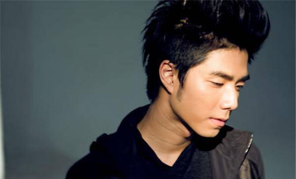 袁成杰為何不火，深度解析其現象背后的原因，袁成杰現象背后的原因深度解析，為何未能走紅？