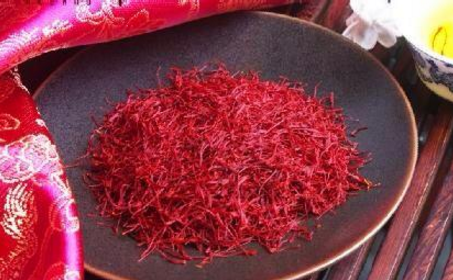 藏紅花可以天天喝嗎?——深入了解藏紅花的功效與適宜飲用量,藏紅花能否日常飲用?探究其功效與適宜飲用量。
