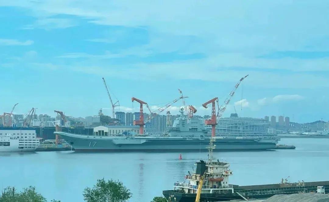 中國004航母進展,最新動態與技術突破,中國004航母最新進展與技術突破揭秘