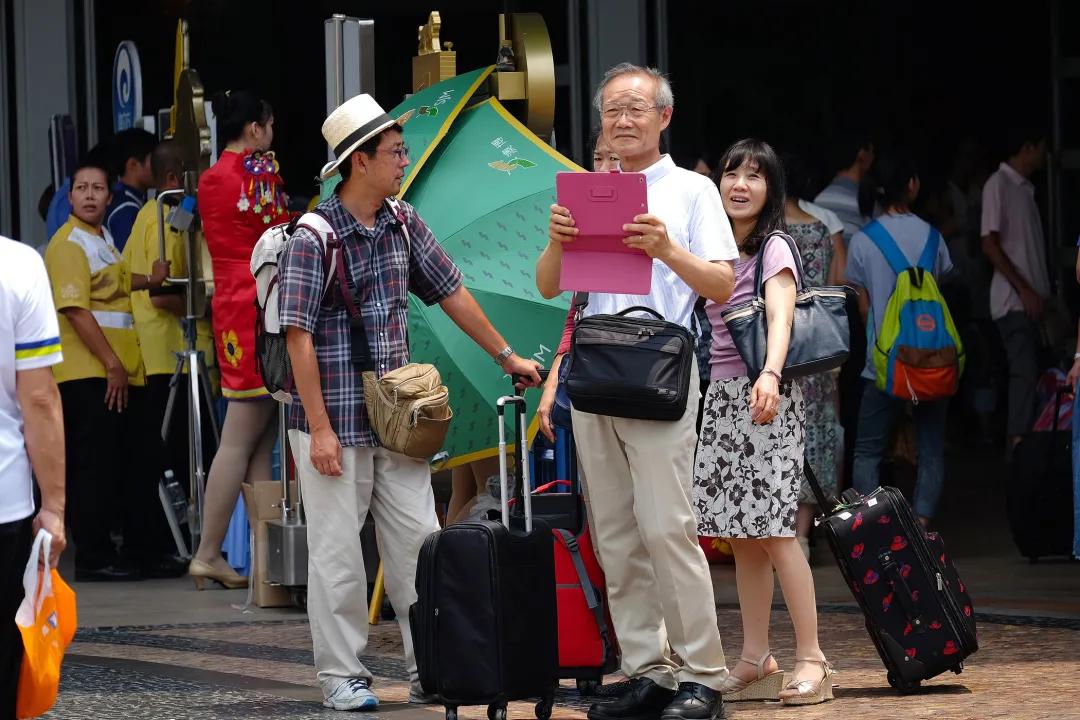 澳門242最快開獎結果,揭秘彩票背后的秘密,澳門彩票開獎結果揭秘,探尋背后的秘密與最新開獎動態