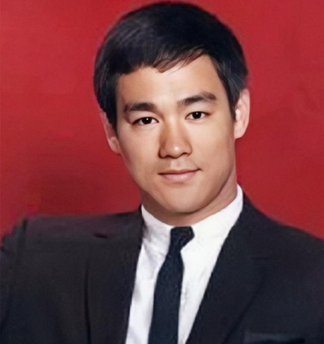 成龍資料個人信息,一位國際巨星的人生軌跡,成龍,國際巨星的人生軌跡與個人信息揭秘