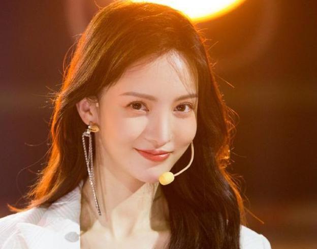 金晨個(gè)人資料及老公,深度解析,金晨個(gè)人背景及婚姻狀況深度解析